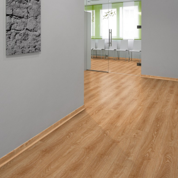 Arztpraxis mit Project Floors Click Collection_PW4011